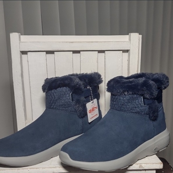 Skechers On The Go Women's Blue Fur-Trimmed Winter Boots - Picture 3 of 3